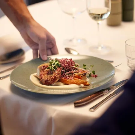 Hotell Trinity Og Konference 4*