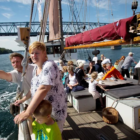 Отель Trinity Og Konference