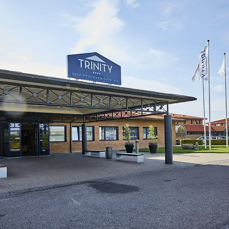 Hotell Trinity Og Konference