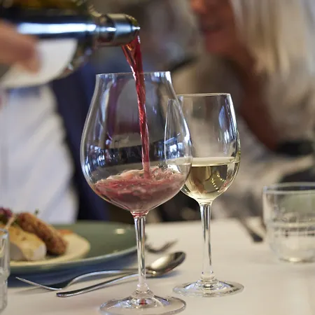 Trinity Og Konference Отель